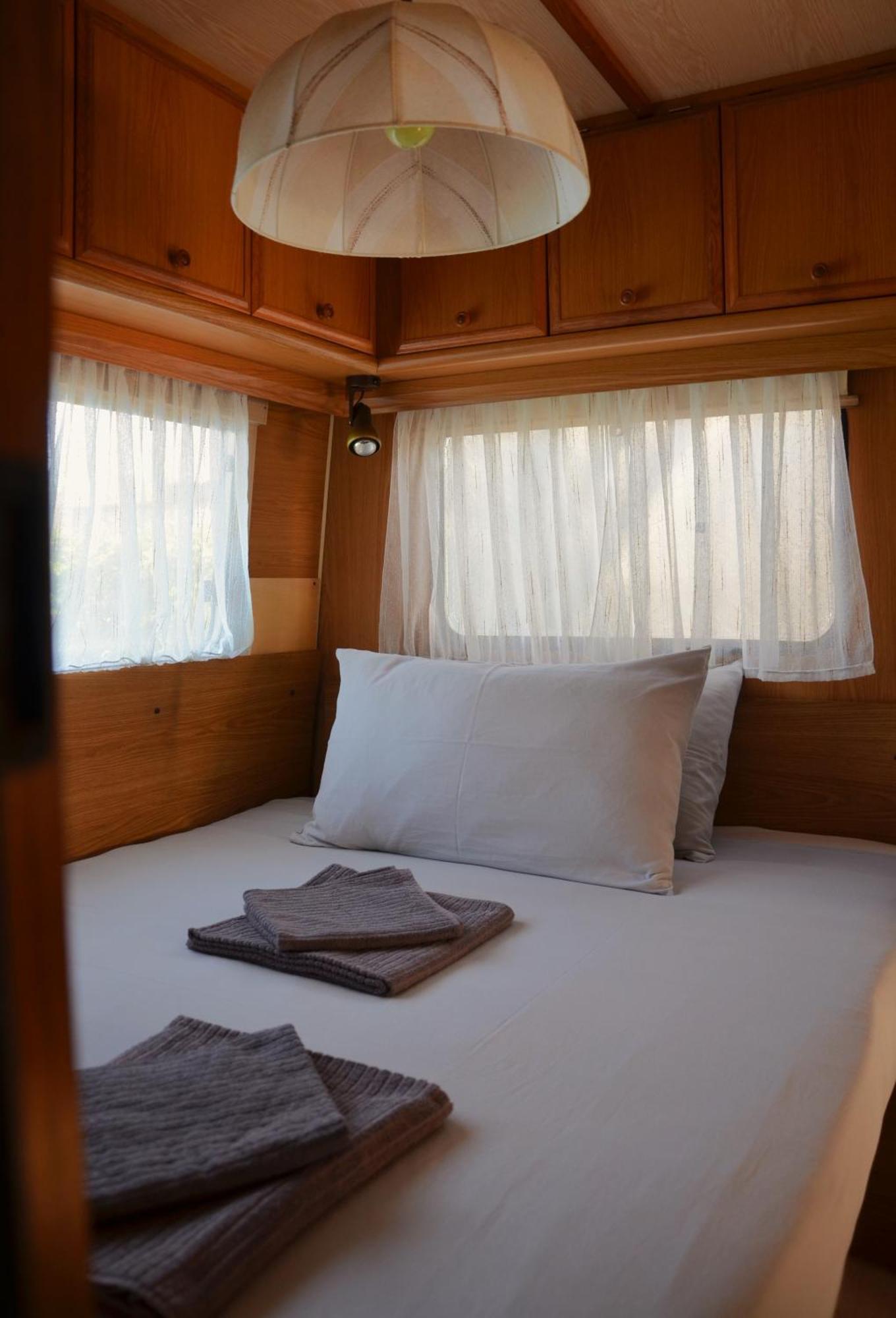 Camping Italia 90 Caravans 多马索 外观 照片